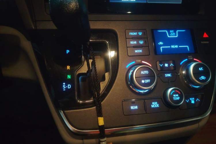 Used Toyota SIENNA 2015 3.5L Four-Wheel Drive L Gear Lever