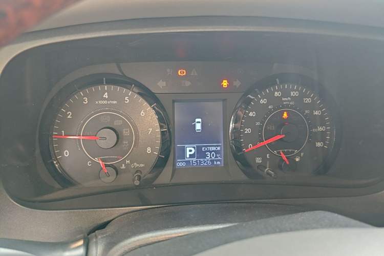 Used Toyota SIENNA 2015 3.5L 4WD LE Gasoline U.S. Specification Instrument Cluster
