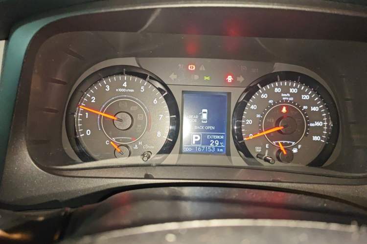 Used Toyota SIENNA 2015 3.5L Two-Wheel Drive LE Instrument Cluster