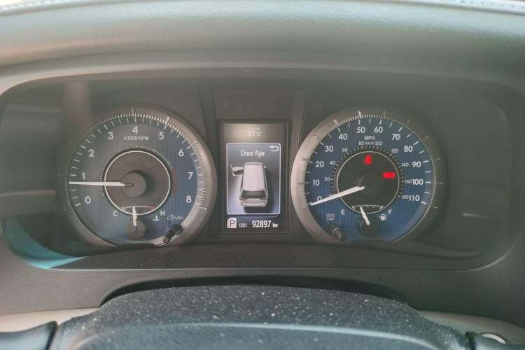 Used Toyota SIENNA  Instrument Cluster