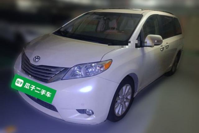 Used Toyota SIENNA 