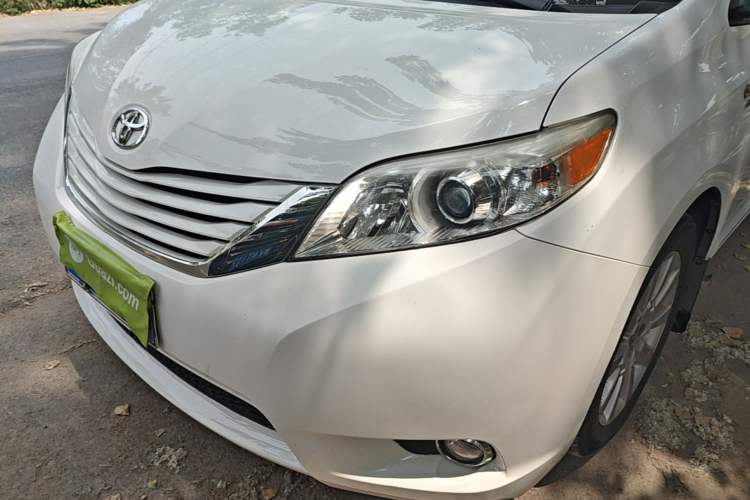 Used Toyota SIENNA 2015 3.5L 4WD LE Gasoline U.S. Specification Left Front Headlight