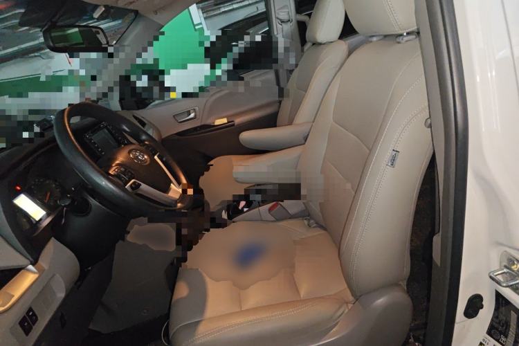 Used Toyota SIENNA 2015 3.5L Two-Wheel Drive LE Left Front Seat