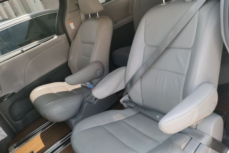 Used Toyota SIENNA  Left Rear Seat