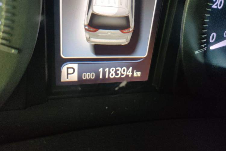 Used Toyota SIENNA 2015 3.5L Two-Wheel Drive LE Odometer Close Up
