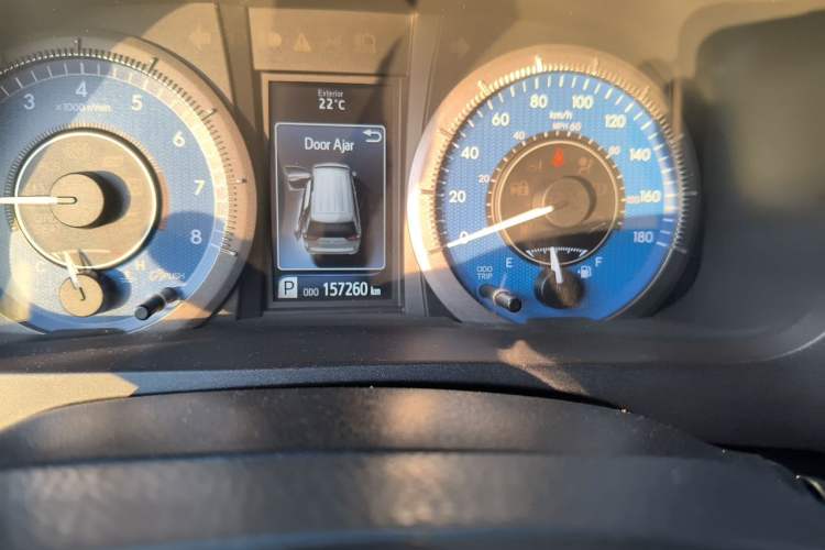 Used Toyota SIENNA  Odometer Close Up