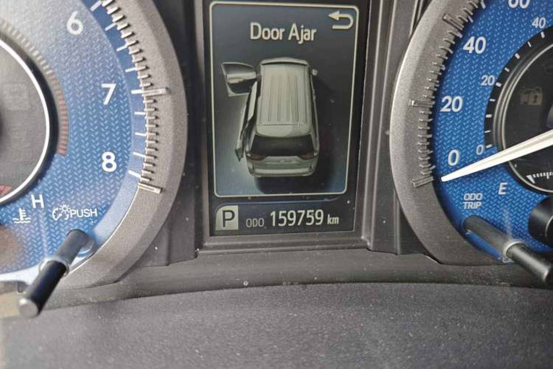 Used Toyota SIENNA  Odometer Close Up