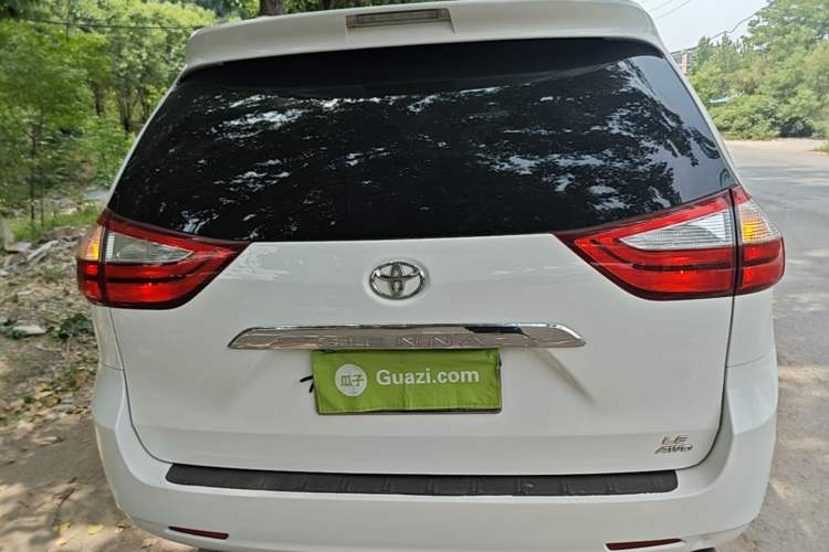 Used Toyota SIENNA 2015 3.5L 4WD LE Gasoline U.S. Specification Rear