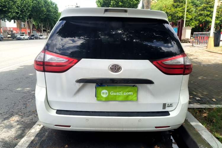 Used Toyota SIENNA 2015 3.5L Automatic 7-Seater Parallel Import Rear