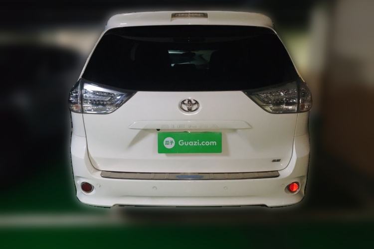 Used Toyota SIENNA 2015 3.5L Two-Wheel Drive LE U.S. Specification Rear