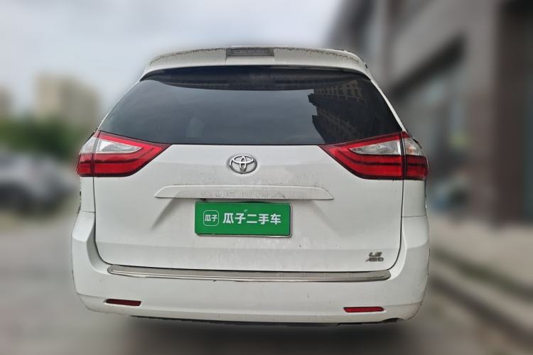 Used Toyota SIENNA 2015 3.5L 4WD LE Gasoline U.S. Specification Rear