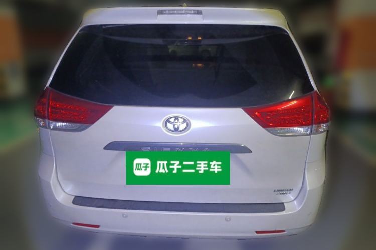 Used Toyota SIENNA  Rear