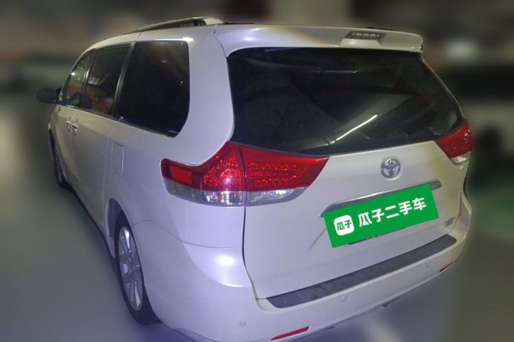 Used Toyota SIENNA  Rear Left 45 Deg