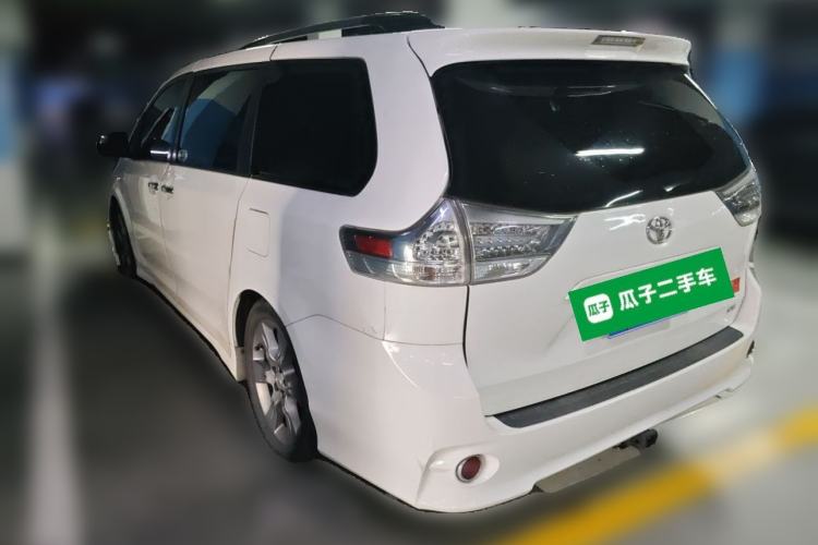 Used Toyota SIENNA  Rear Left 45 Deg
