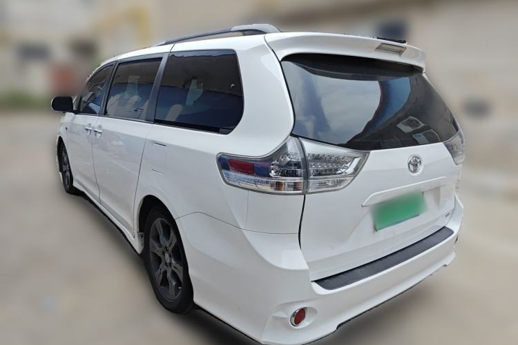 Used Toyota SIENNA  Rear Left 45 Deg