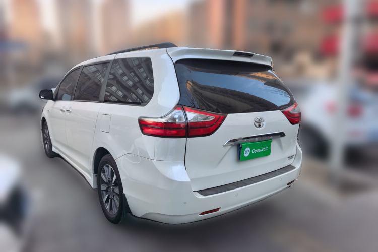Used Toyota SIENNA 2015 3.5L Four-Wheel Drive L Rear Left 45 Deg