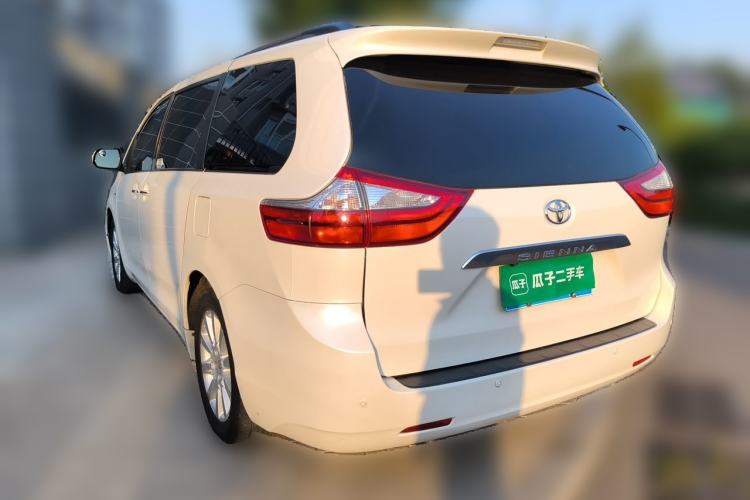 Used Toyota SIENNA  Rear Left 45 Deg