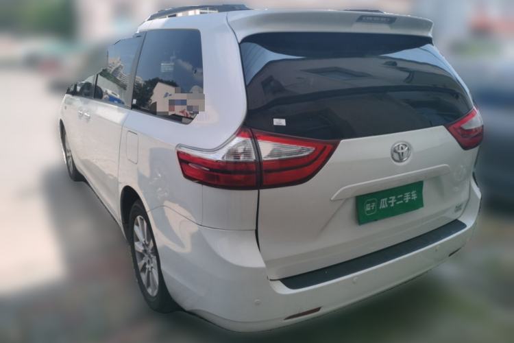 Used Toyota SIENNA  Rear Left 45 Deg