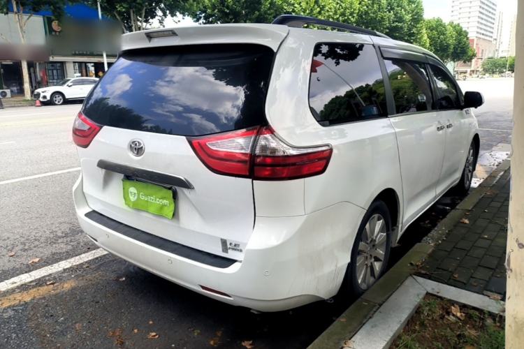 Used Toyota SIENNA 2015 3.5L Automatic 7-Seater Parallel Import Rear Right 45 Deg
