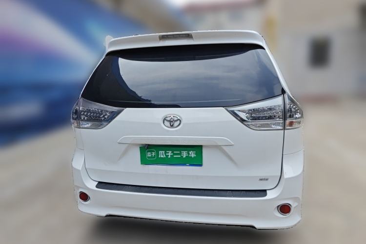 Used Toyota SIENNA  Rear