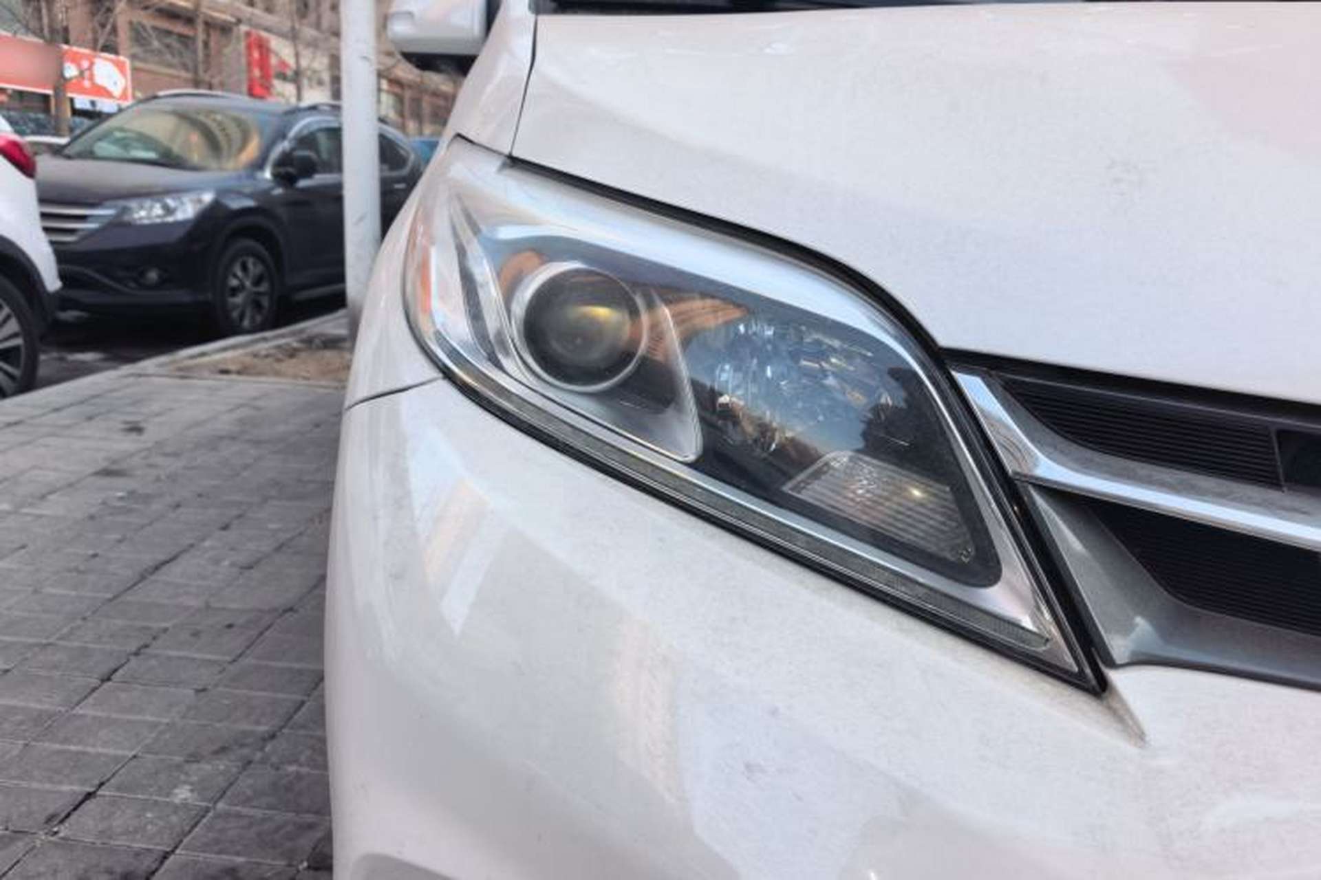Used Toyota SIENNA 2015 3.5L Four-Wheel Drive L Right Front Headlight