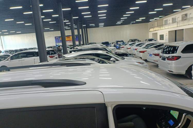 Used Toyota SIENNA 2015 3.5L Two-Wheel Drive LE Roof
