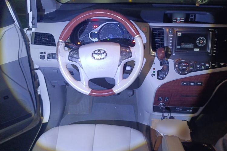 Used Toyota SIENNA  Steering Wheel