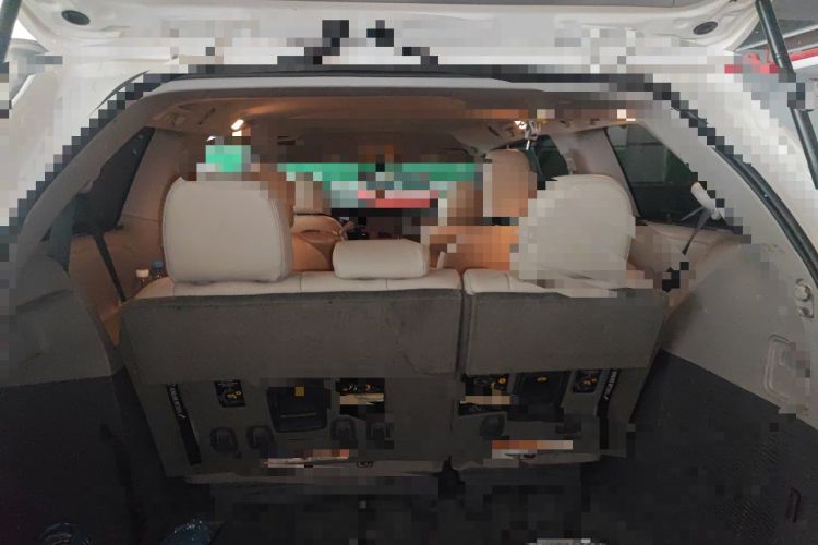 Used Toyota SIENNA 2015 3.5L Two-Wheel Drive LE Trunk