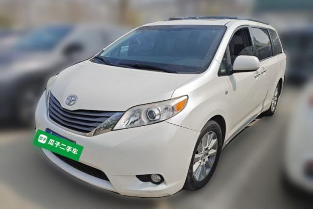 Used Toyota SIENNA 