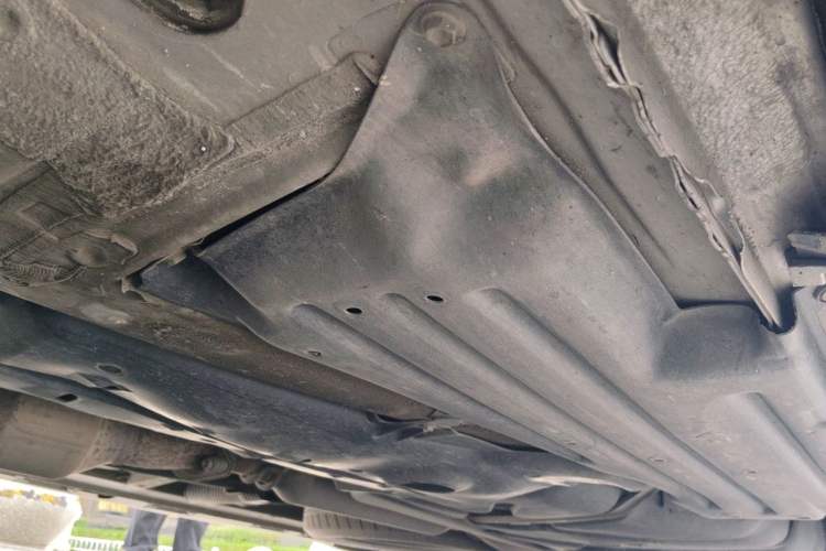 Used Toyota SIENNA 2015 3.5L Automatic 7-Seater Parallel Import Chassis Front Left