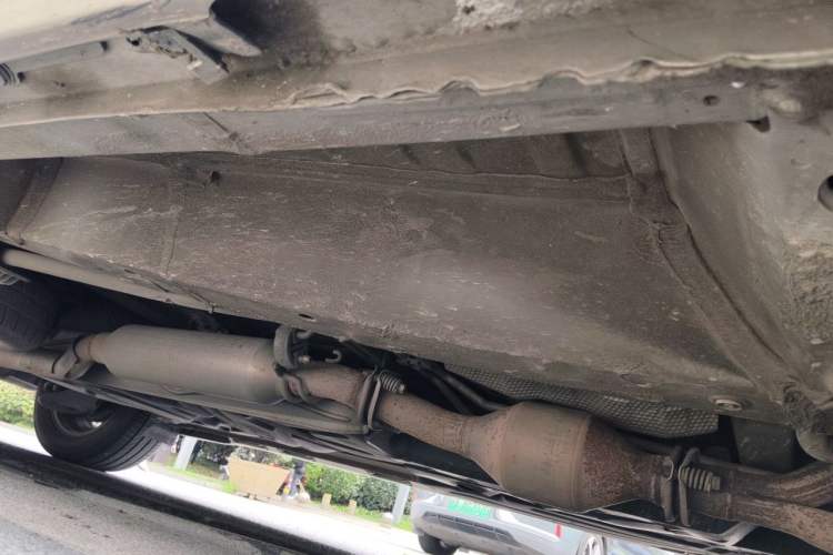 Used Toyota SIENNA 2015 3.5L Automatic 7-Seater Parallel Import Chassis Front Right