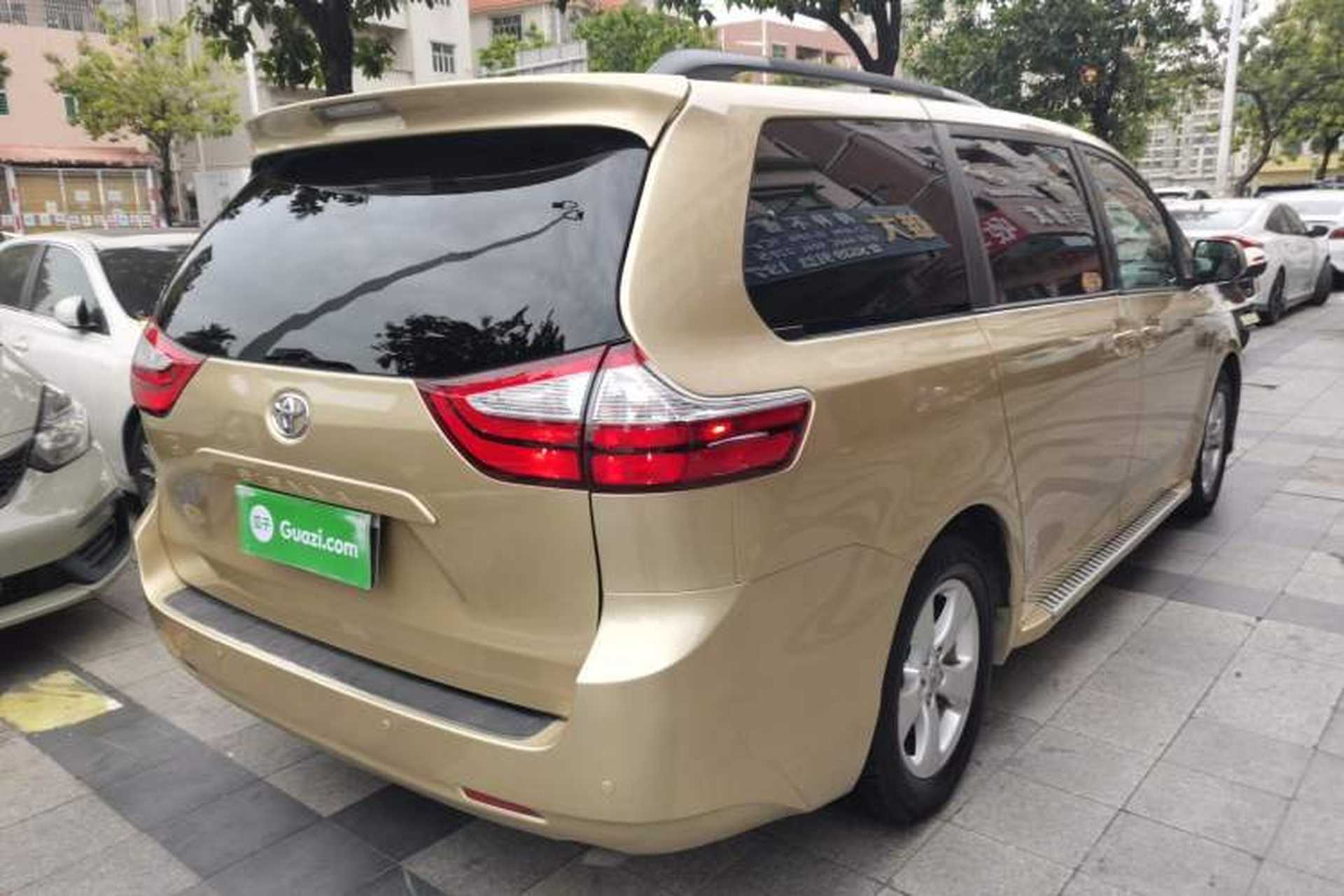 Used Toyota SIENNA 2015 3.5L Automatic 7-Seater Parallel Import Exterior 5