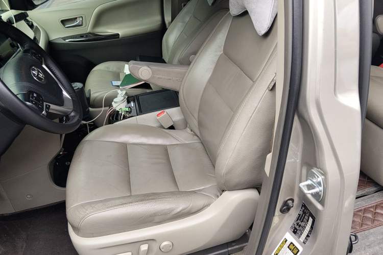 Used Toyota SIENNA 2015 3.5L Automatic 7-Seater Parallel Import Left Front Seat