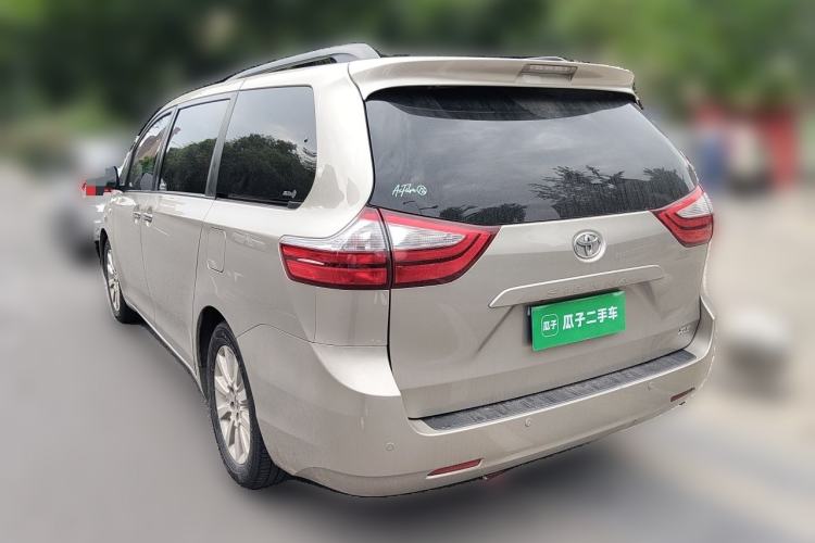 Used Toyota SIENNA 2015 3.5L Automatic 7-Seater Parallel Import Rear Left 45 Deg