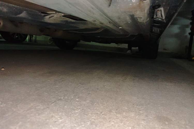 Used Toyota SIENNA  Chassis Front Left