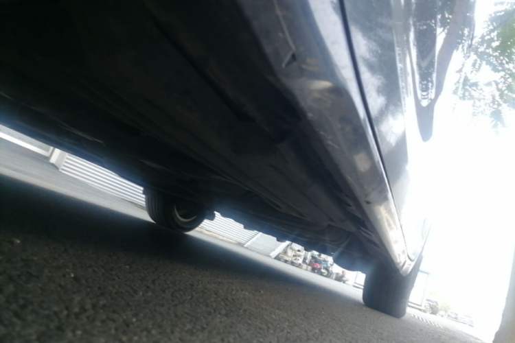 Used Toyota SIENNA  Chassis Front Left