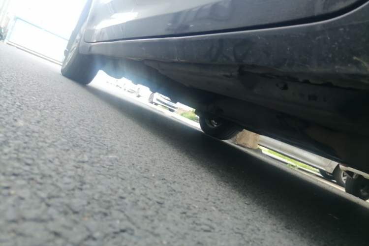 Used Toyota SIENNA  Chassis Front Right
