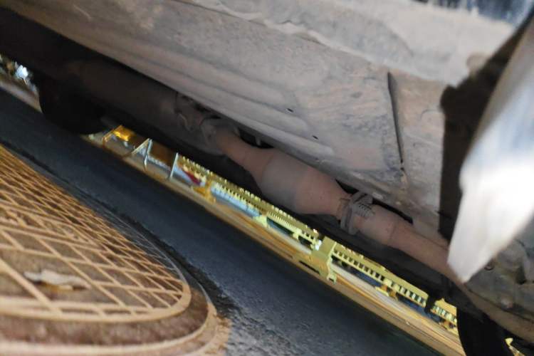 Used Toyota SIENNA  Chassis Front Right