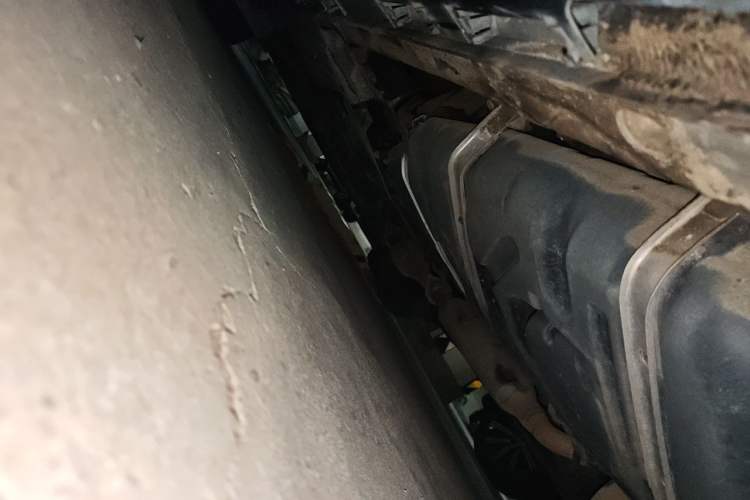 Used Toyota SIENNA  Chassis Rear Left