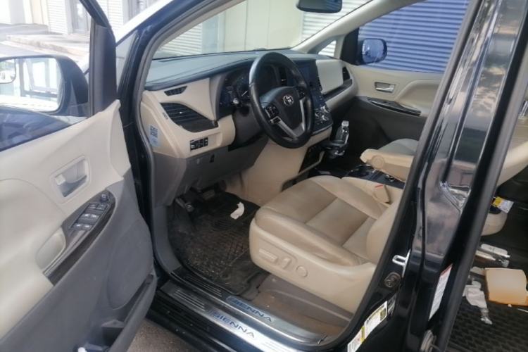 Used Toyota SIENNA  Driver Seat