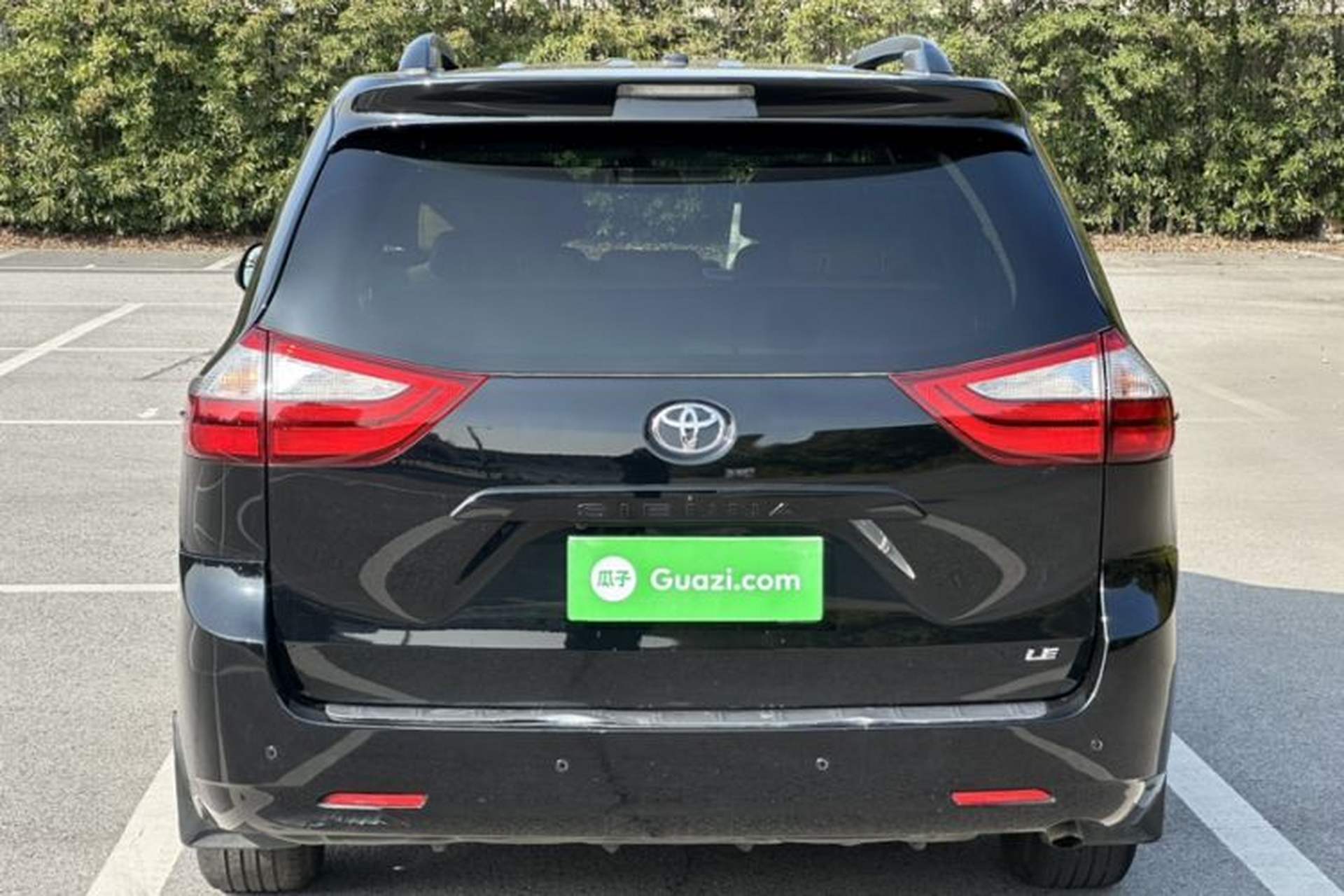 Used Toyota SIENNA 2016 3.5L Two-Wheel Drive 7-Seater Parallel Import Exterior 3