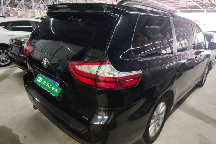 Used Toyota SIENNA 2016 3.5L Two-Wheel Drive 7-Seater Parallel Import Exterior 5
