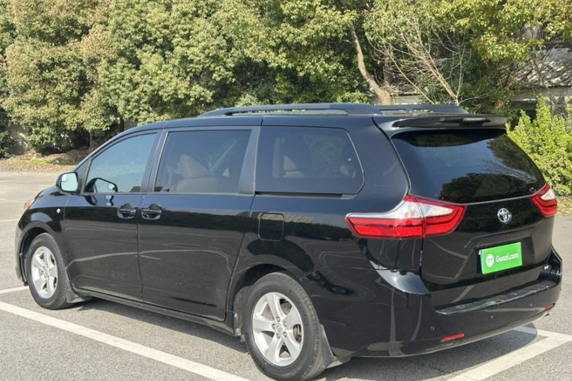 Used Toyota SIENNA 2016 3.5L Two-Wheel Drive 7-Seater Parallel Import Exterior 8
