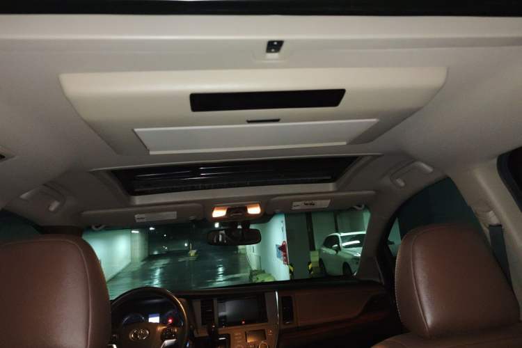 Used Toyota SIENNA  Headliner