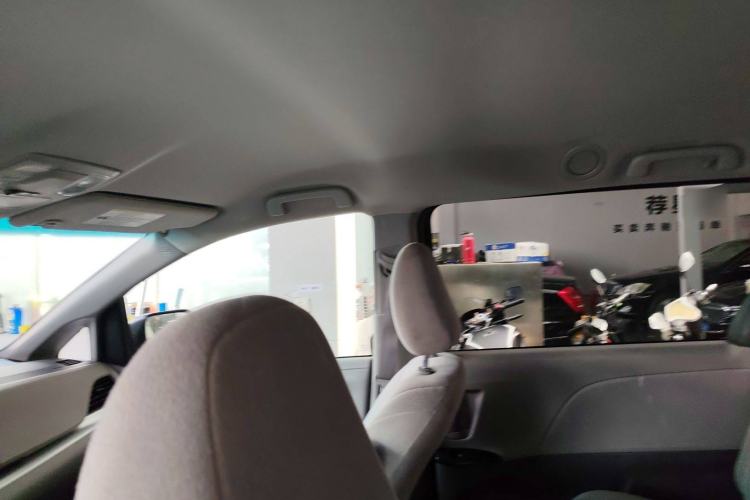 Used Toyota SIENNA 2016 3.5L Two-Wheel Drive 7-Seater Parallel Import Headliner