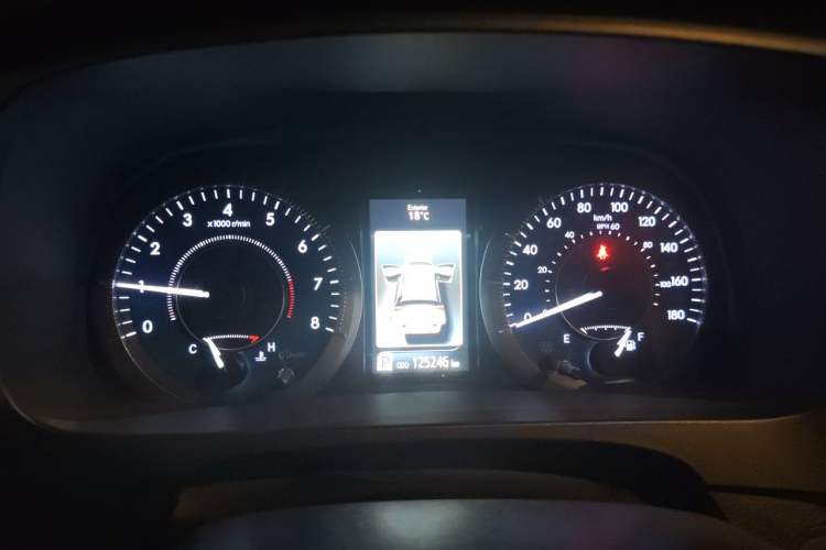 Used Toyota SIENNA  Instrument Cluster