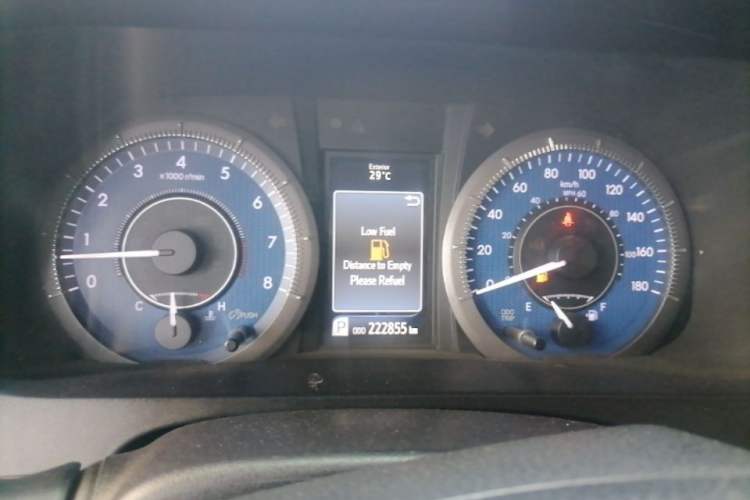 Used Toyota SIENNA  Instrument Cluster