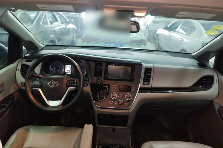 Used Toyota SIENNA 2016 3.5L Two-Wheel Drive 7-Seater Parallel Import Interior 2