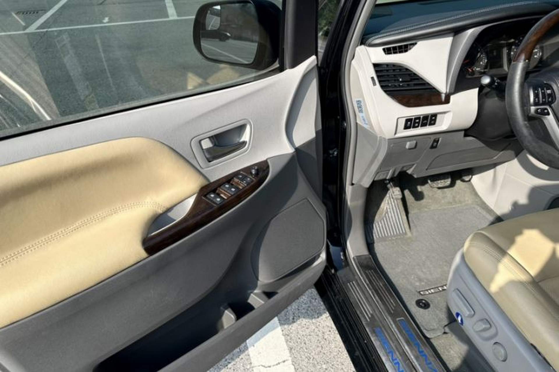 Used Toyota SIENNA 2016 3.5L Two-Wheel Drive 7-Seater Parallel Import Left Front Seat