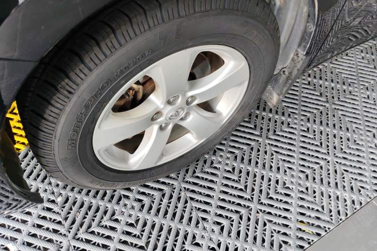 Used Toyota SIENNA 2016 3.5L Two-Wheel Drive 7-Seater Parallel Import Left Front Wheel Hub